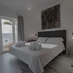 Casa Serena 10 Boutique- Adults Only-breakfast Included בית הארחה