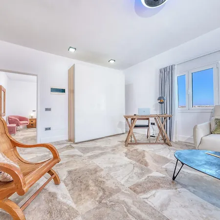 Casa Serena 10 Boutique- Adults Only-breakfast Included Guest house